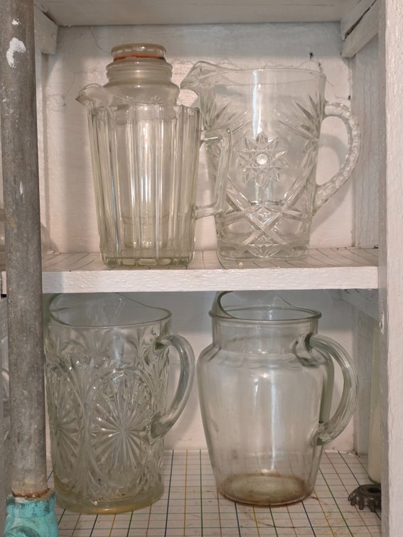 GLASS ICE TEA PITCHERS