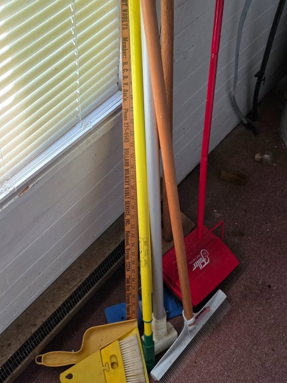 VINTAGE YARDSTICKS, CLEANING ITEMS