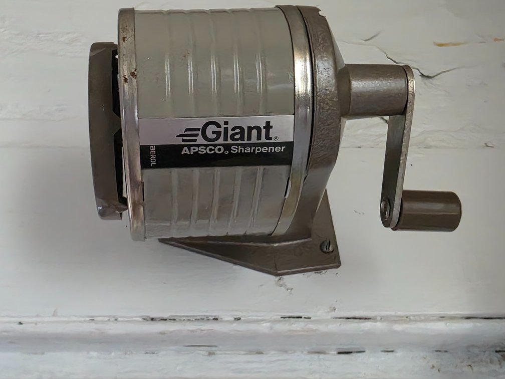 VINTAGE PENCIL SHARPENER