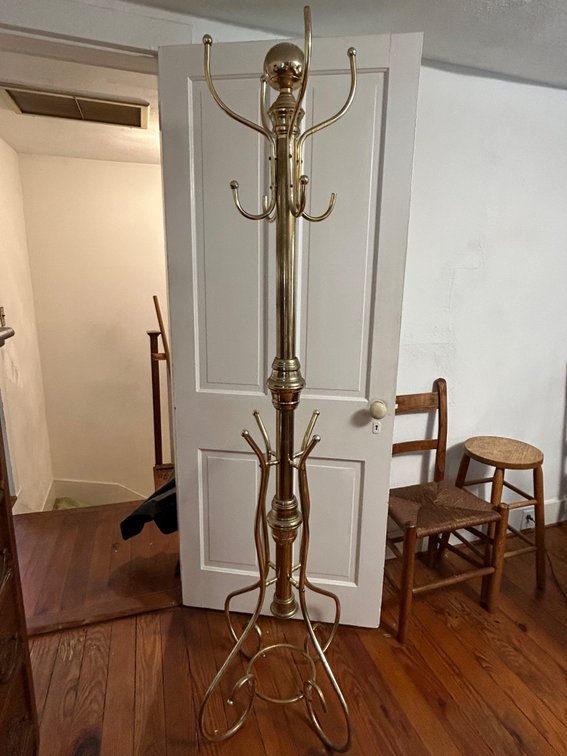 BRASS-TONE STANDING HALL TREE