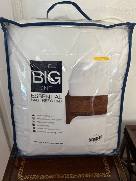 FULL MATTRESS COVER, BLANKETS, SCRAP FABRIC