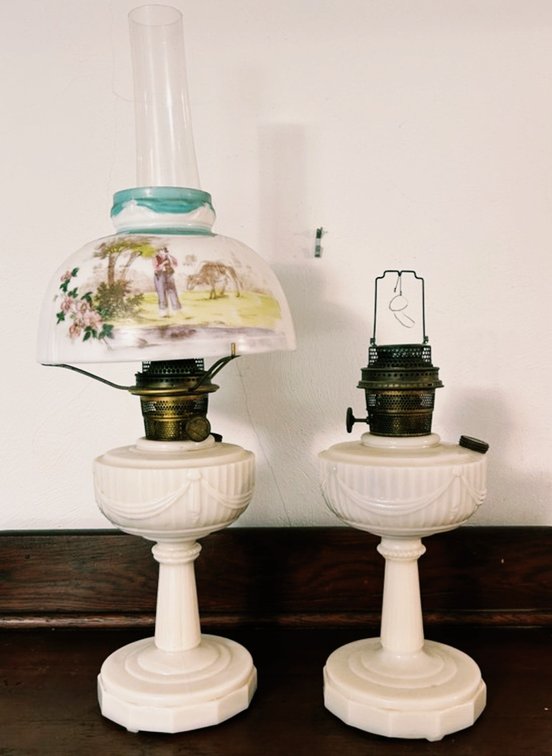 ALADDIN TALL LINCOLN DRAPE OIL LAMPS