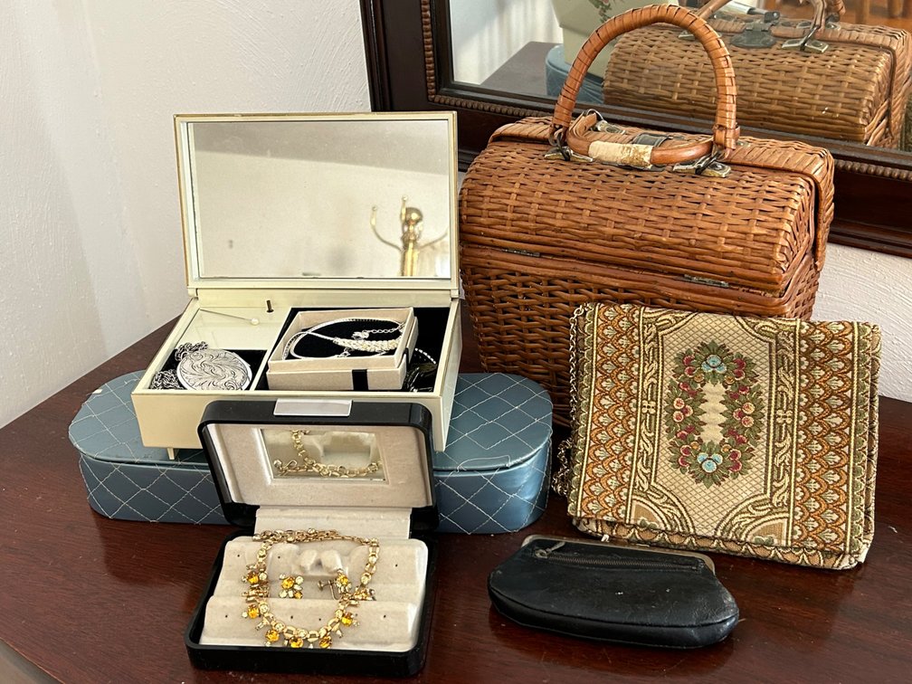 JEWELRY, PURSES, JEWELRY BOXES