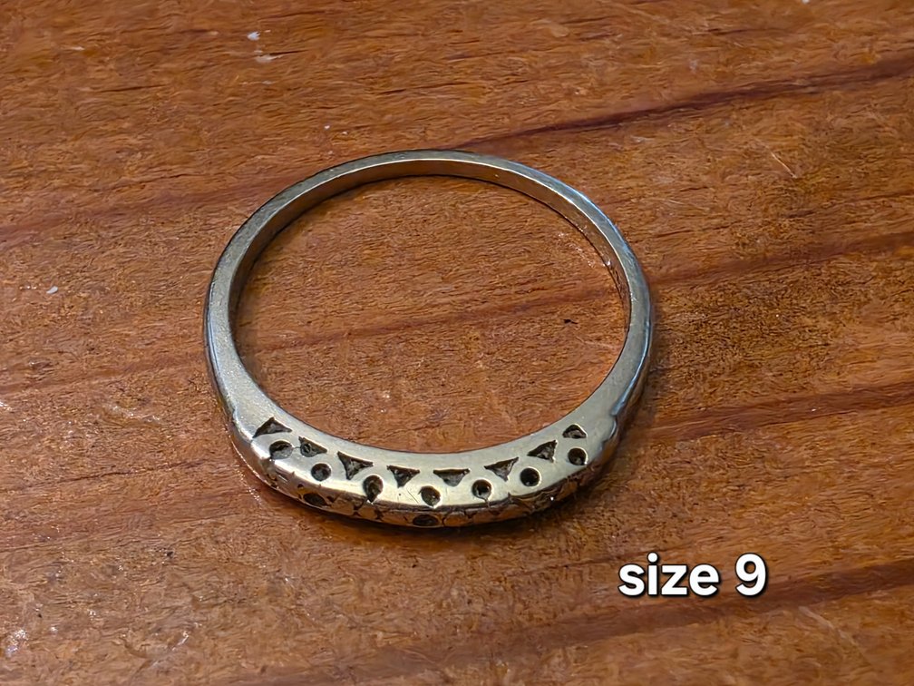 14K GOLD BAND