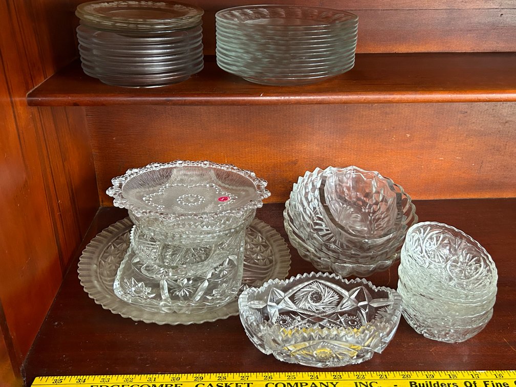 CLEAR GLASS SERVING DISHES