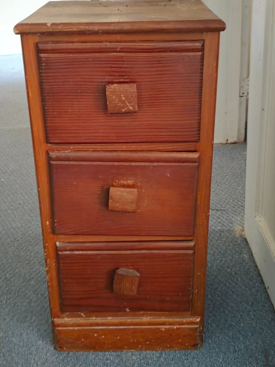 NIGHTSTAND