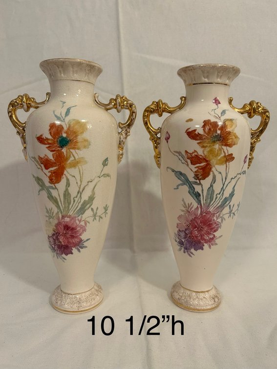 WHITE PORCELAIN FLOWER VASES