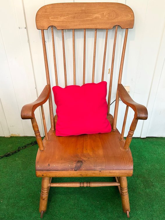 AMERICAN WINDSOR ROCKING CHAIR