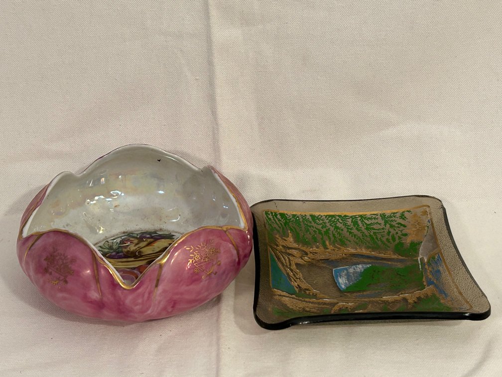 NORLEANS LUSTERWARE PINK BOWL