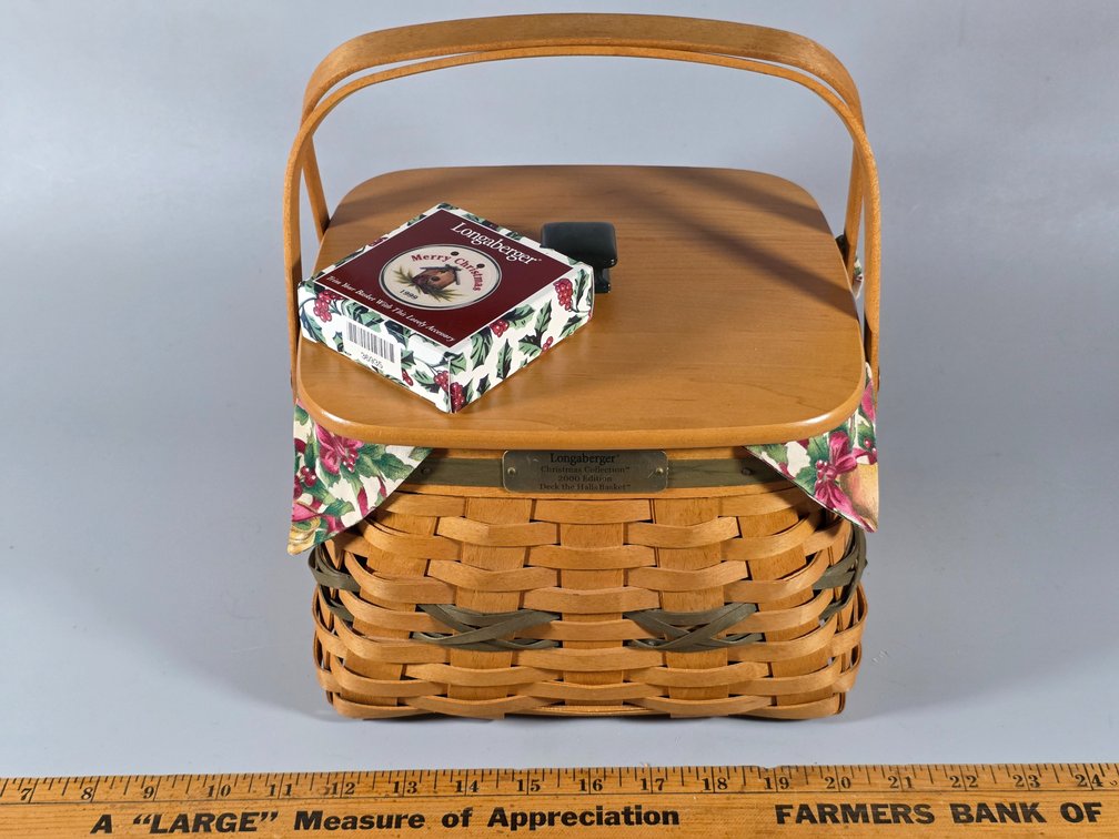 LONGABERGER CHRISTMAS BASKET