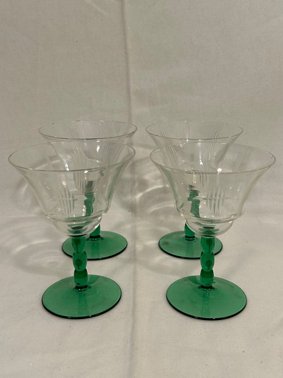 EMERALD GREEN STEM COCKTAIL GLASSES