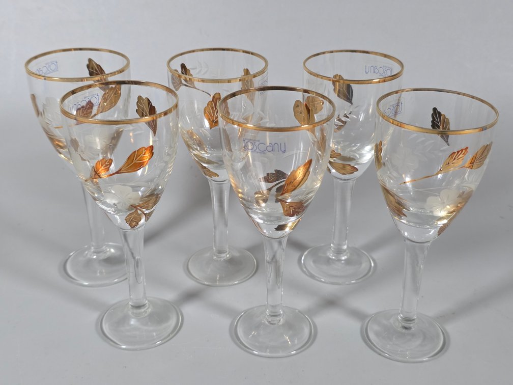 VINTAGE CORDIAL GLASSES