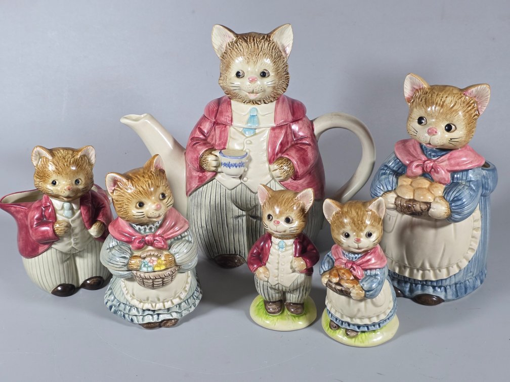 WHISKERS CERAMIC TEA SET