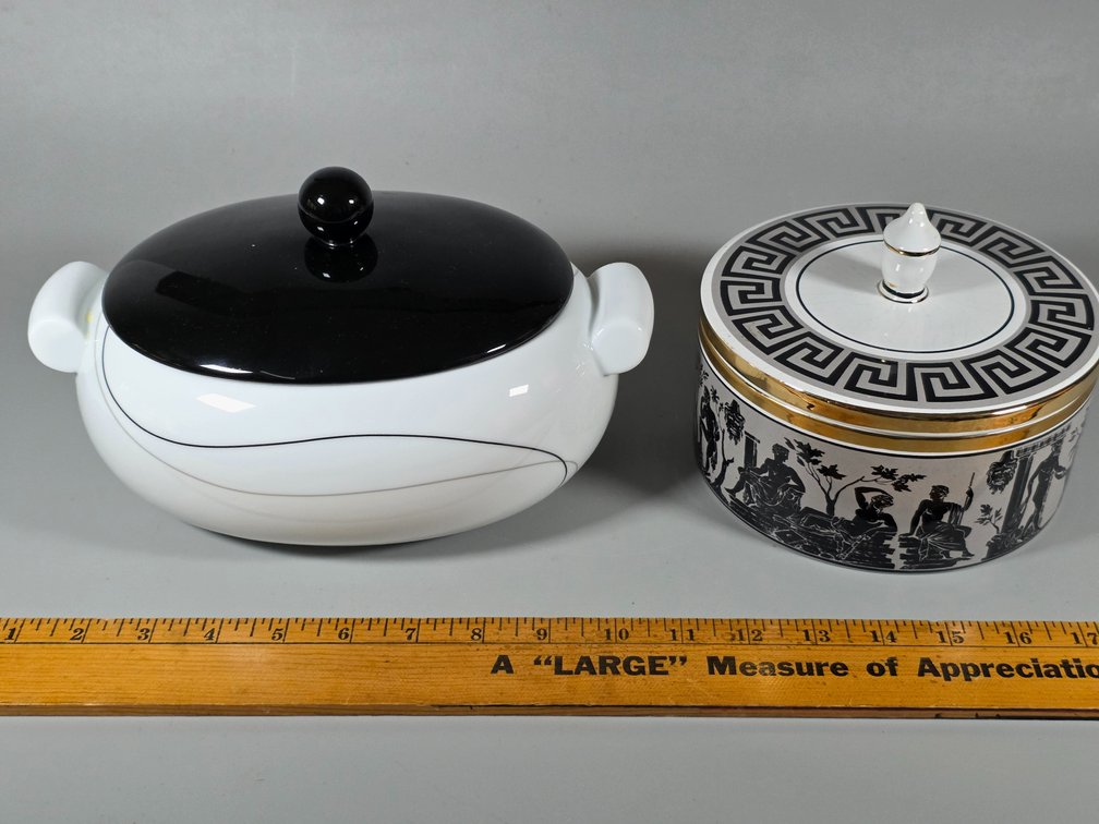 MIKASA CASSEROLE, COVERED JAR