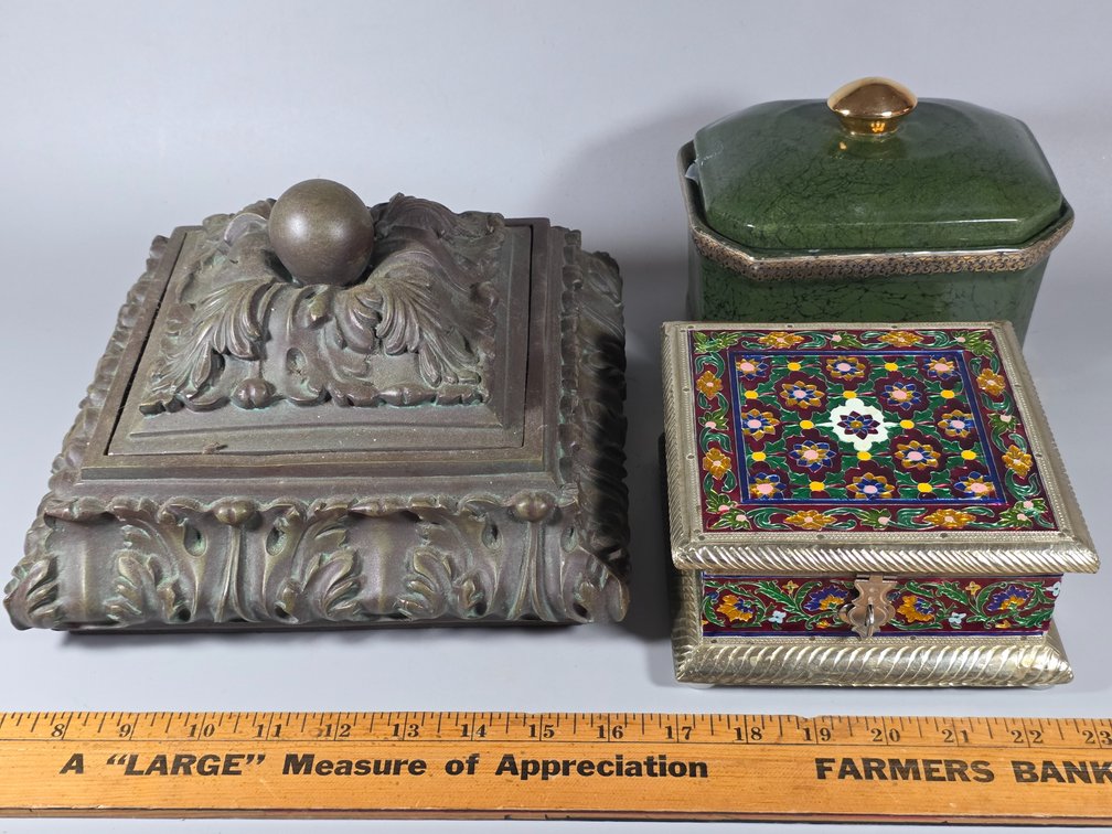 DECORATIVE BOXES