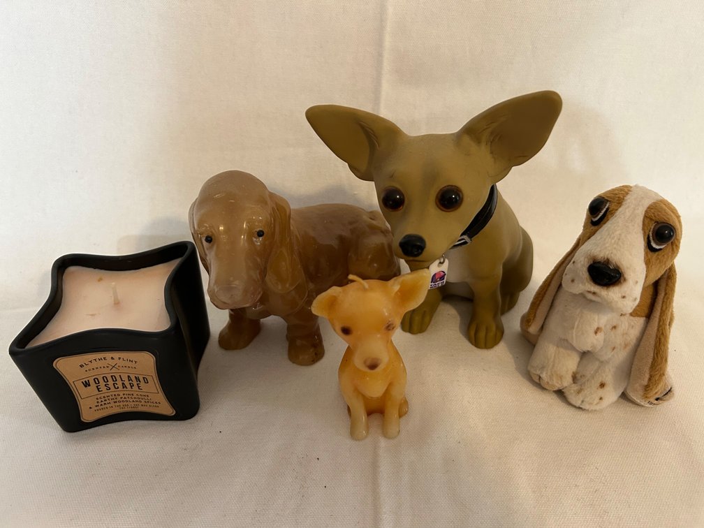 DOG-SHAPED CANDLES