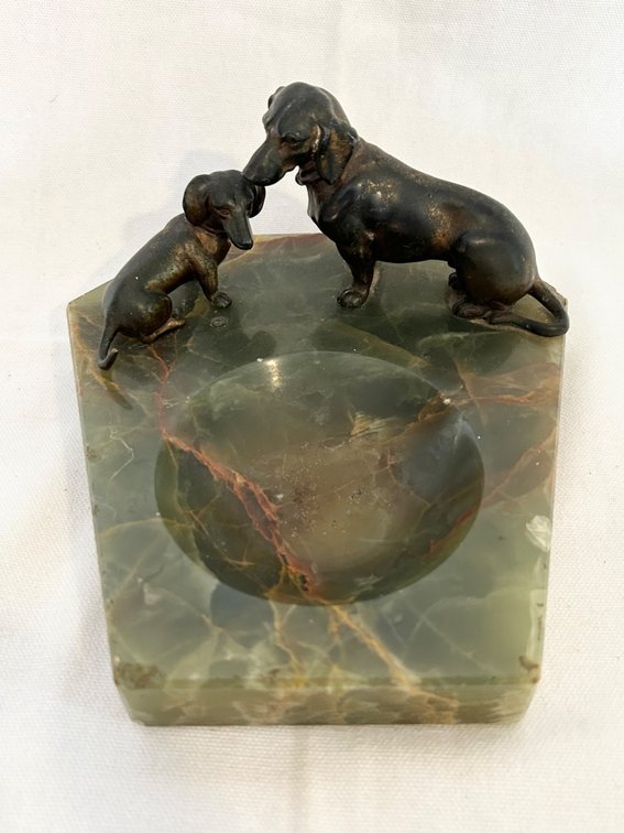 GREEN ONYX DACHSHUND ASHTRAY
