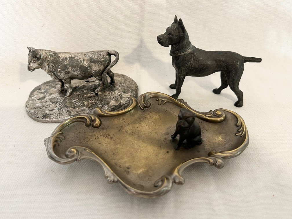 REED & BARTON COW, PEWTER DOG TRAY