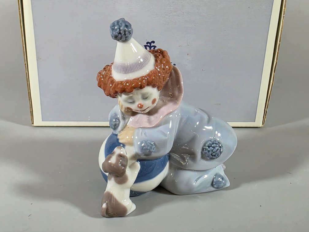 LLADRO PIERROT with PUPPY