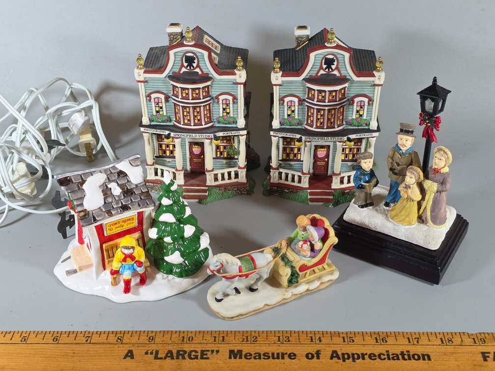 DEPT. 56 CHRISTMAS HOUSES