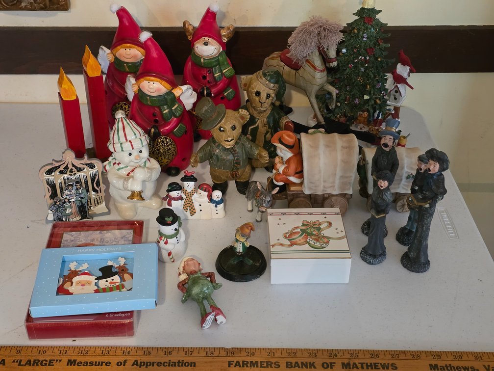 CHRISTMAS DECOR