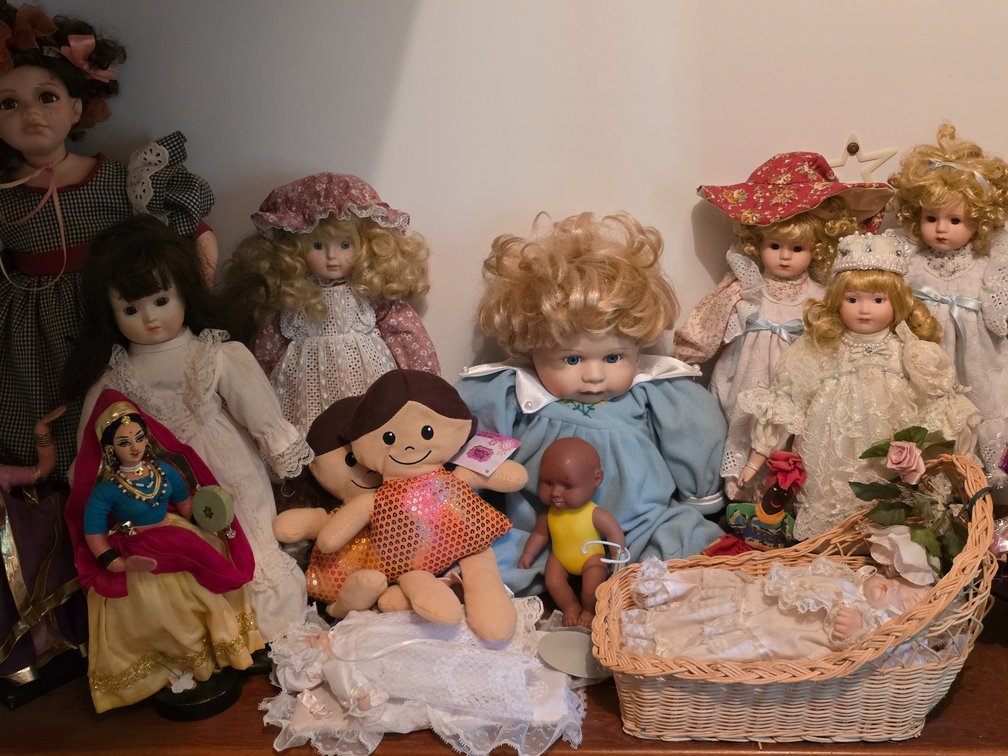 DOLLS