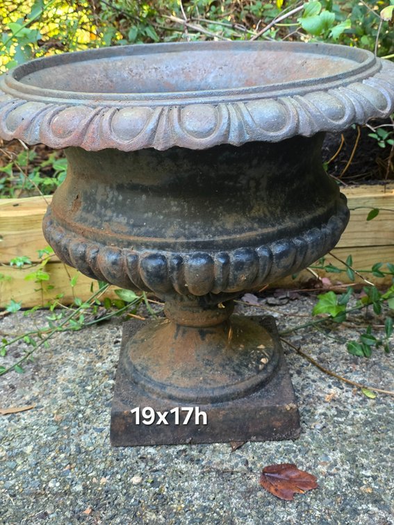 CAST IRON URN PLANTER