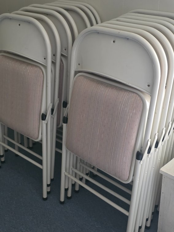 MECO FOLDING CHAIRS