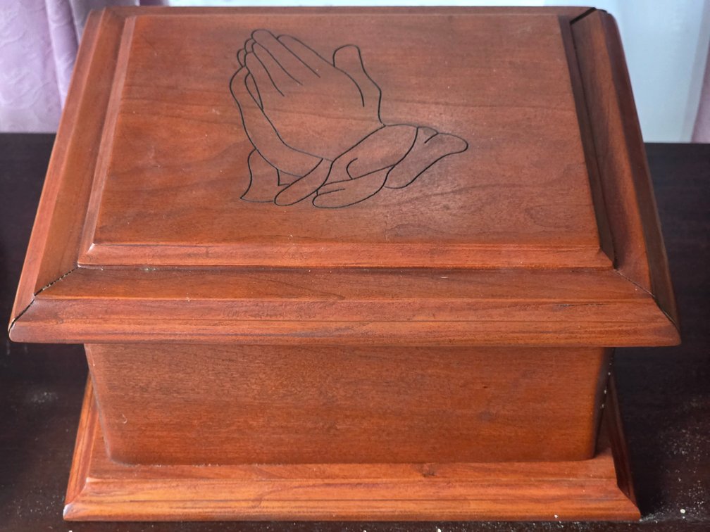 FUNERAL BOX, TISSUE COVERS