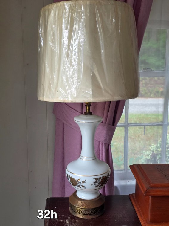 SATIN GLASS LAMP