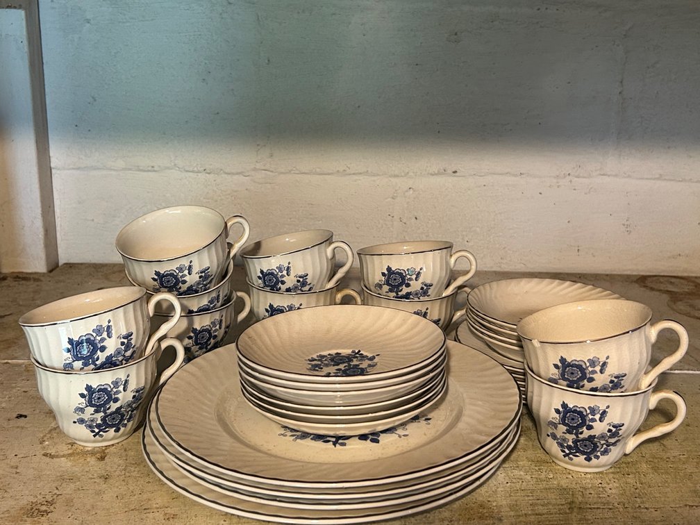 ENOCH WEDGWOOD DINNERWARE