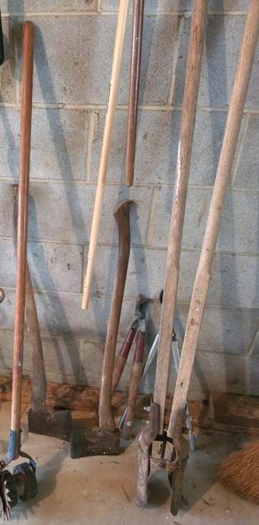 AXES, GARDEN TOOLS
