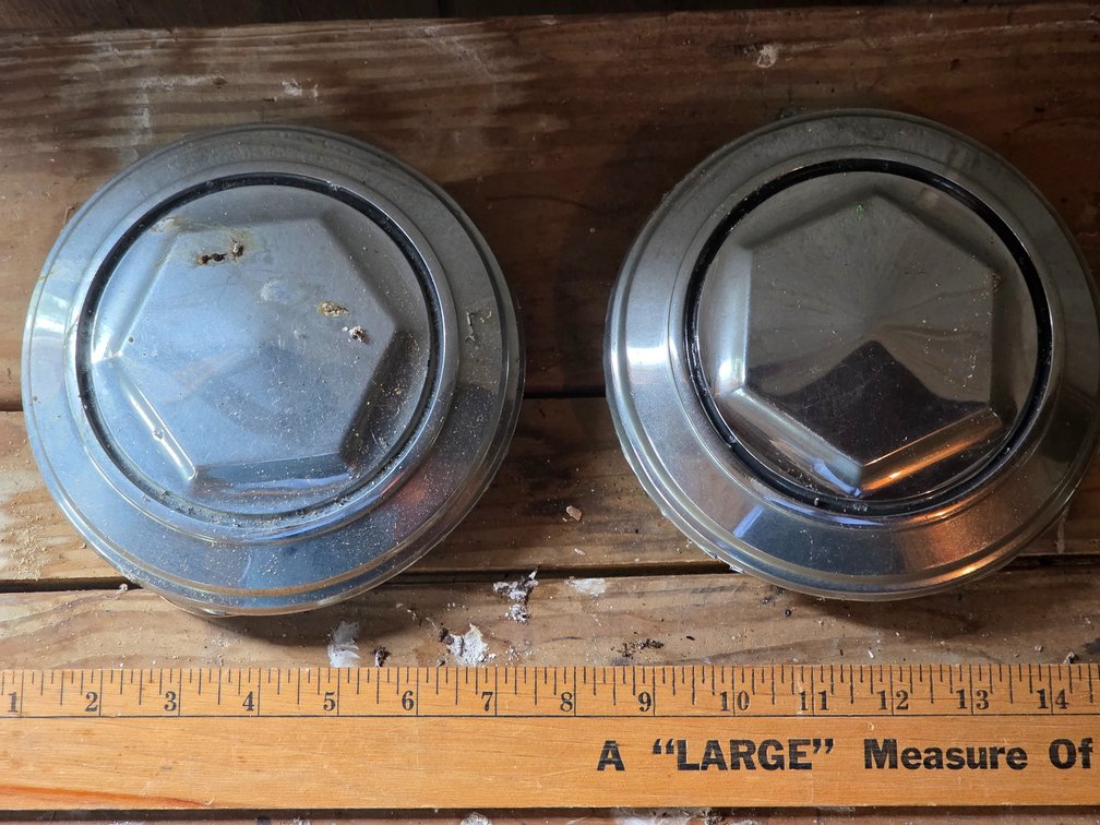 CHRYSLER CENTER CAPS