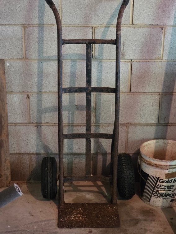 HAND TRUCK