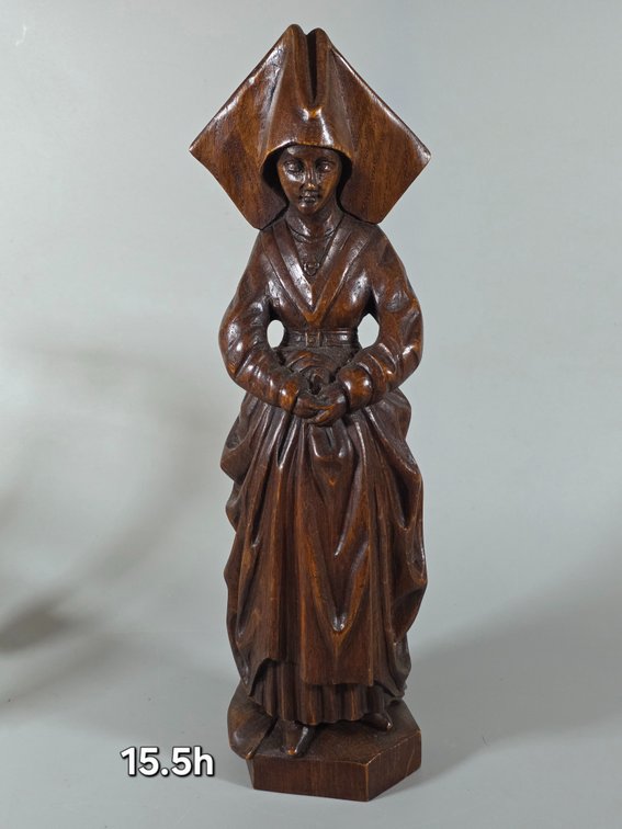 BELIAN CARVED MOURNING FIGURE