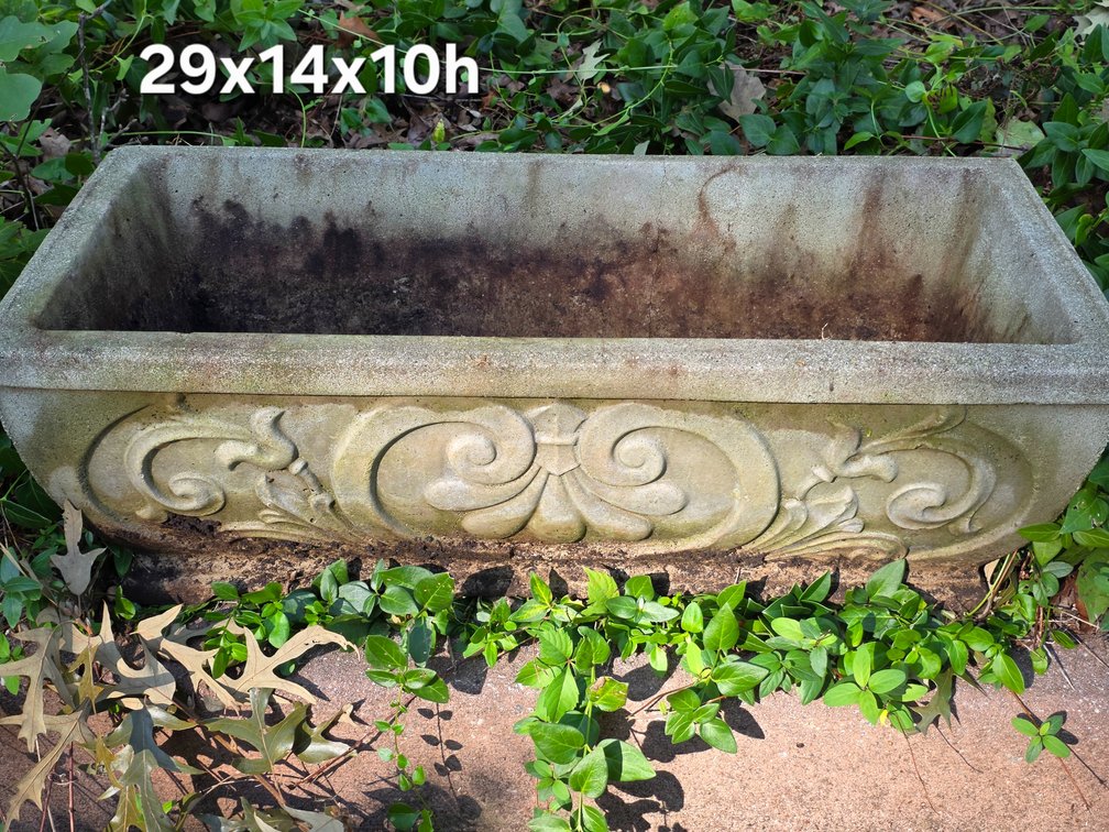 CONCRETE PLANTER