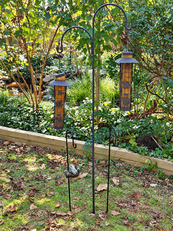 SHEPHERD HOOKS, BIRD FEEDERS