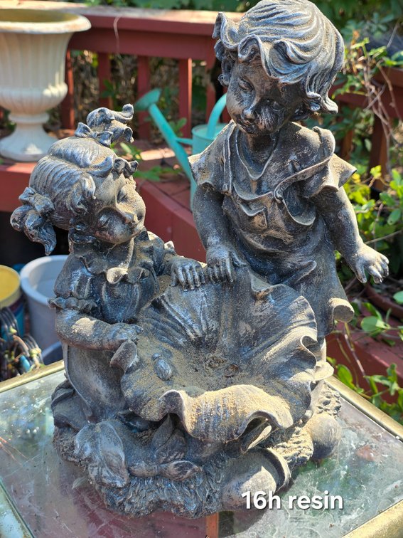 RESIN CHILDREN STATUE