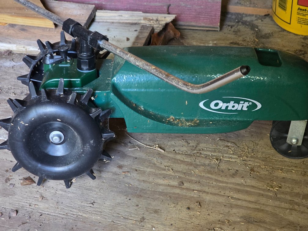 TRACTOR SPRINKLER