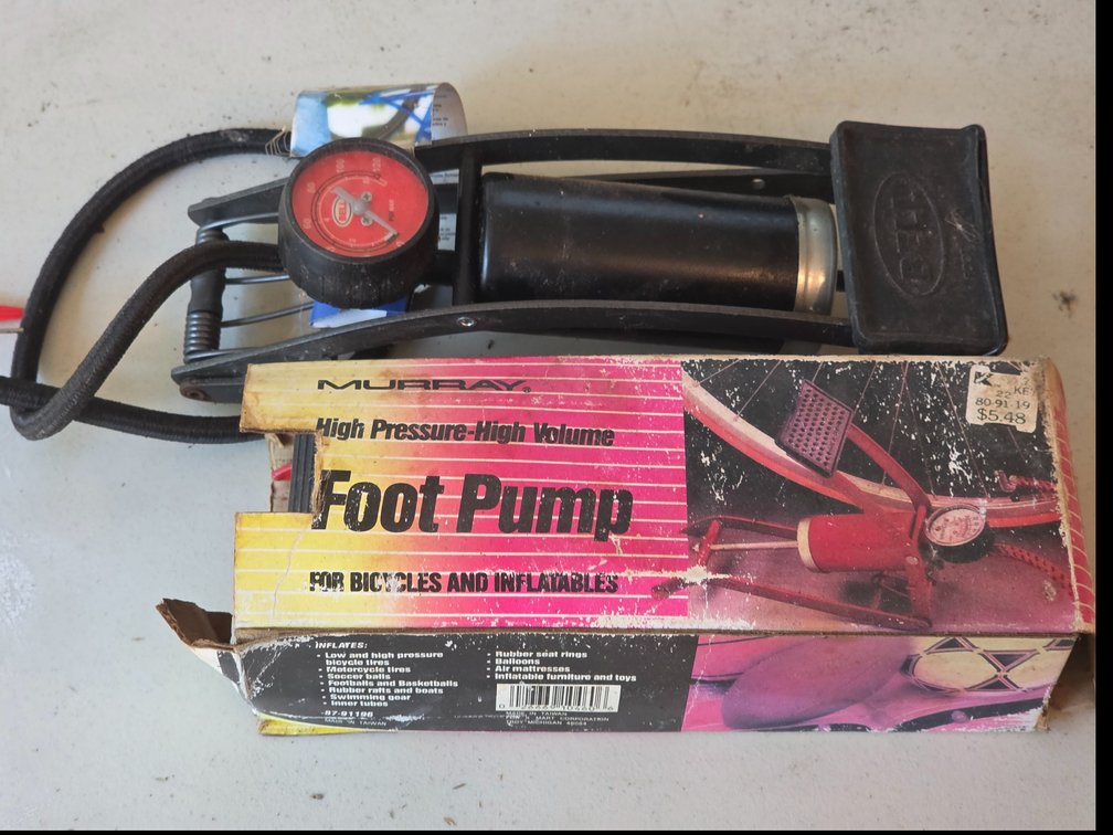 FOOT PUMPS