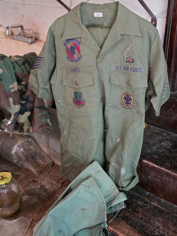 AIR FORCE UNIFORM PIECES