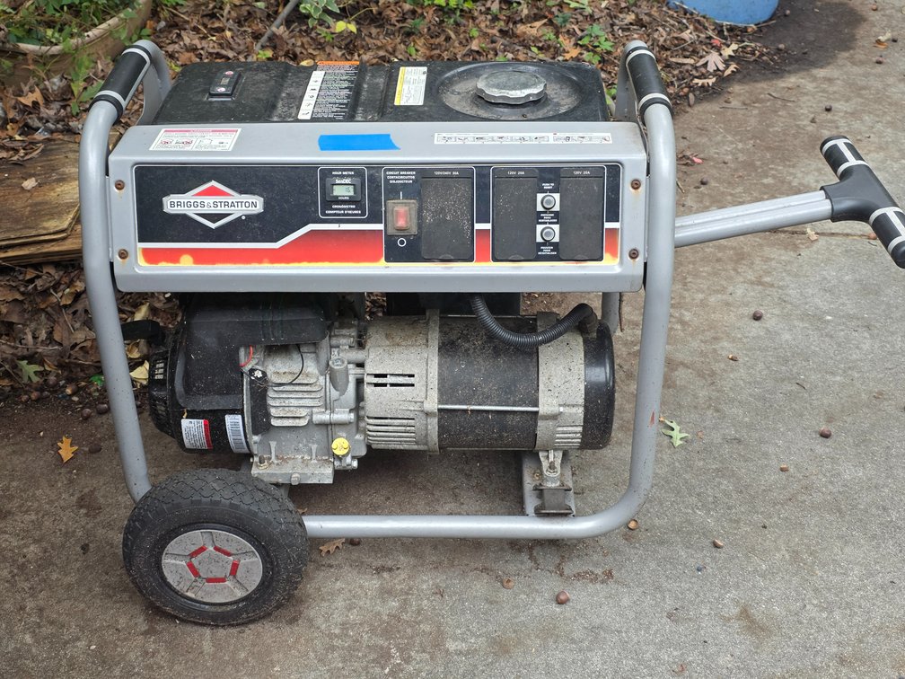 BRIGGS AND STRATTON GENERATOR