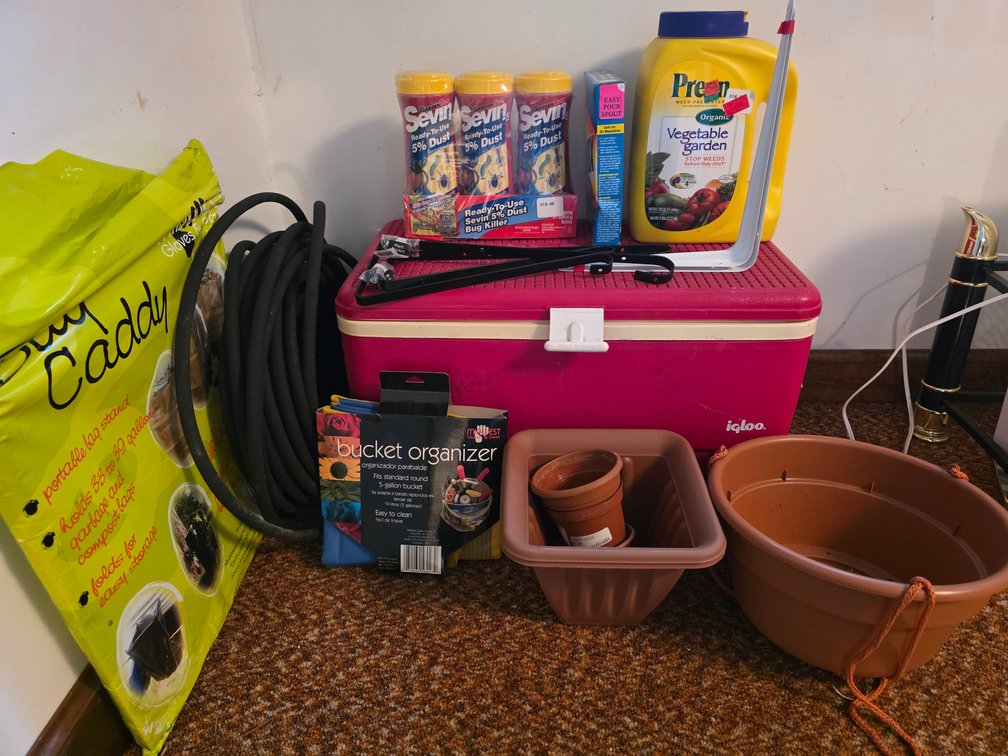 COOLER, GARDEN SUPPLIES