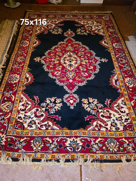 WOOL AREA RUG