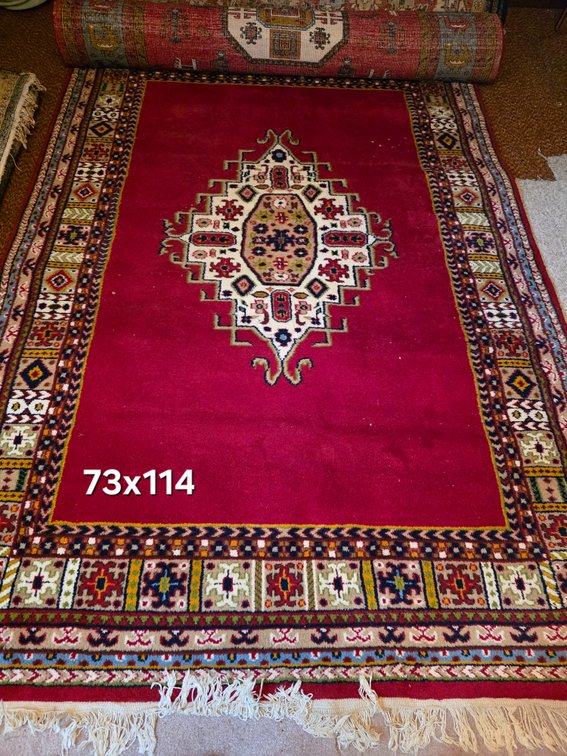 WOOL AREA RUG