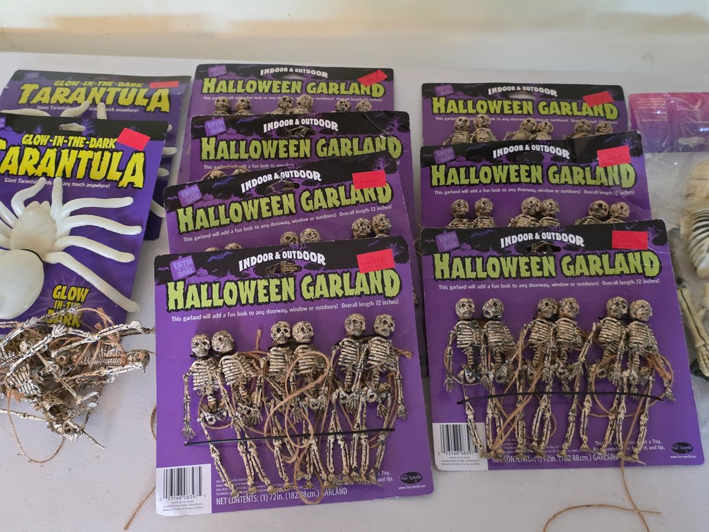 HALLOWEEN DECOR