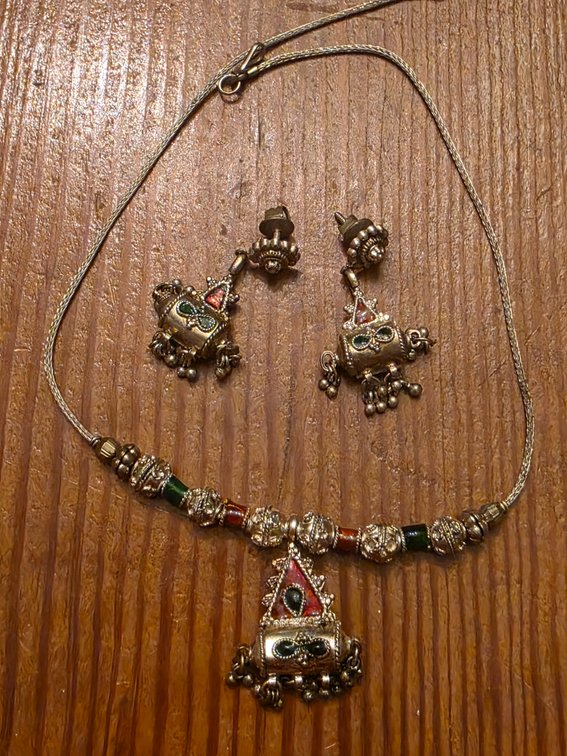 INDIAN JEWELRY SET