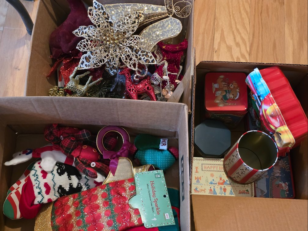 CHRISTMAS PICKS, STOCKINGS, TINS