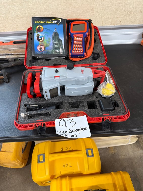 Leica Geosystems TPS 100 Series Full Set