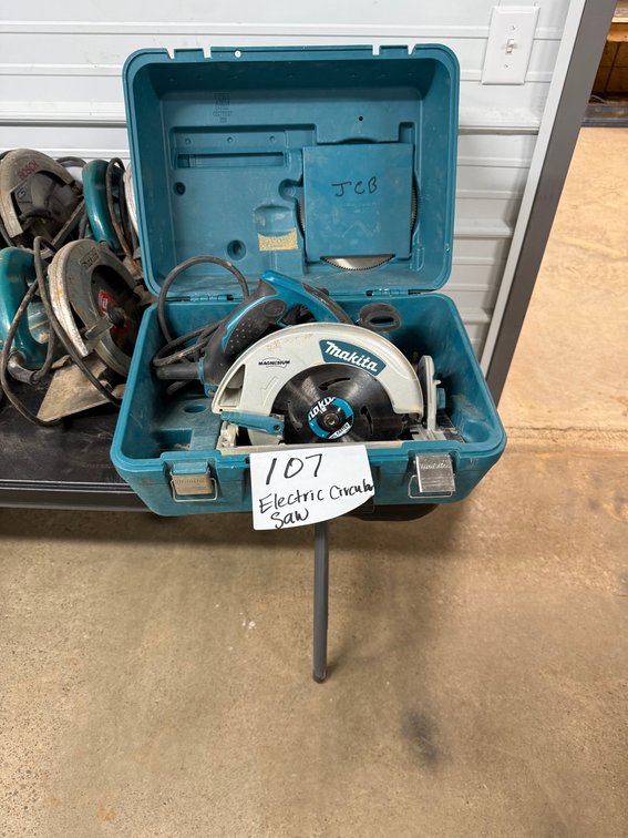 Makita 5007 Electric Circular Saw